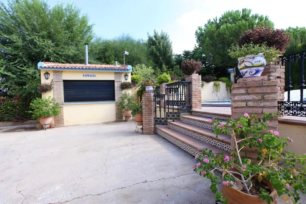 Spacious Villa With Pool In Sanlúcar la Mayor ספרד